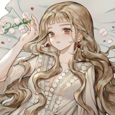 “最牛服务员”杨利娟回归海底捞